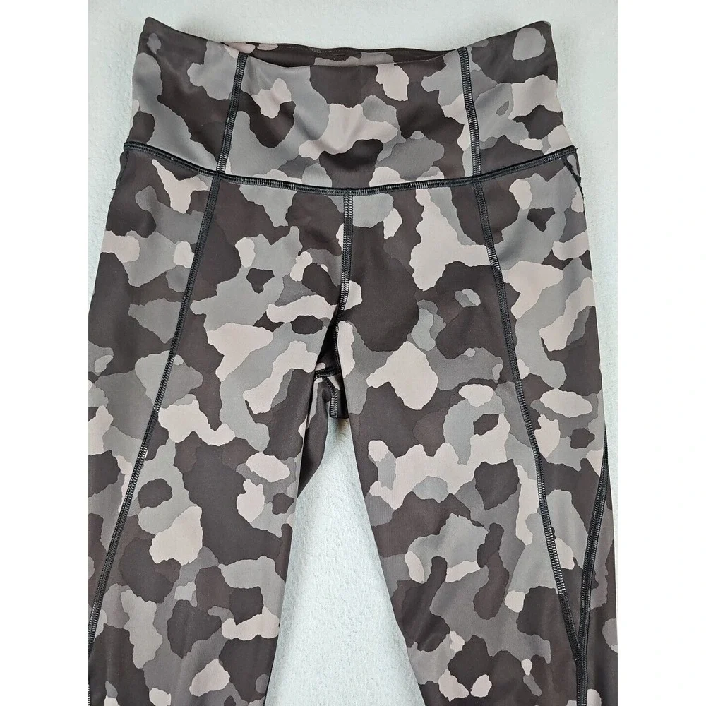 Athleta Lightning Camo 7/8 Tight Athletic Leggings Pockets Size S Green